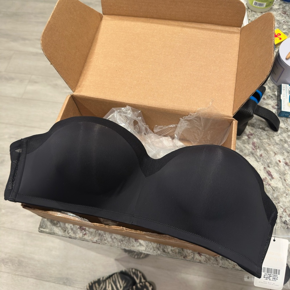 Lively Black Strapless Bra